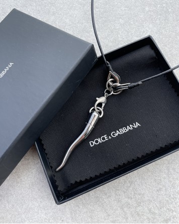 Náhrdelník Dolce & Gabbana se zubem